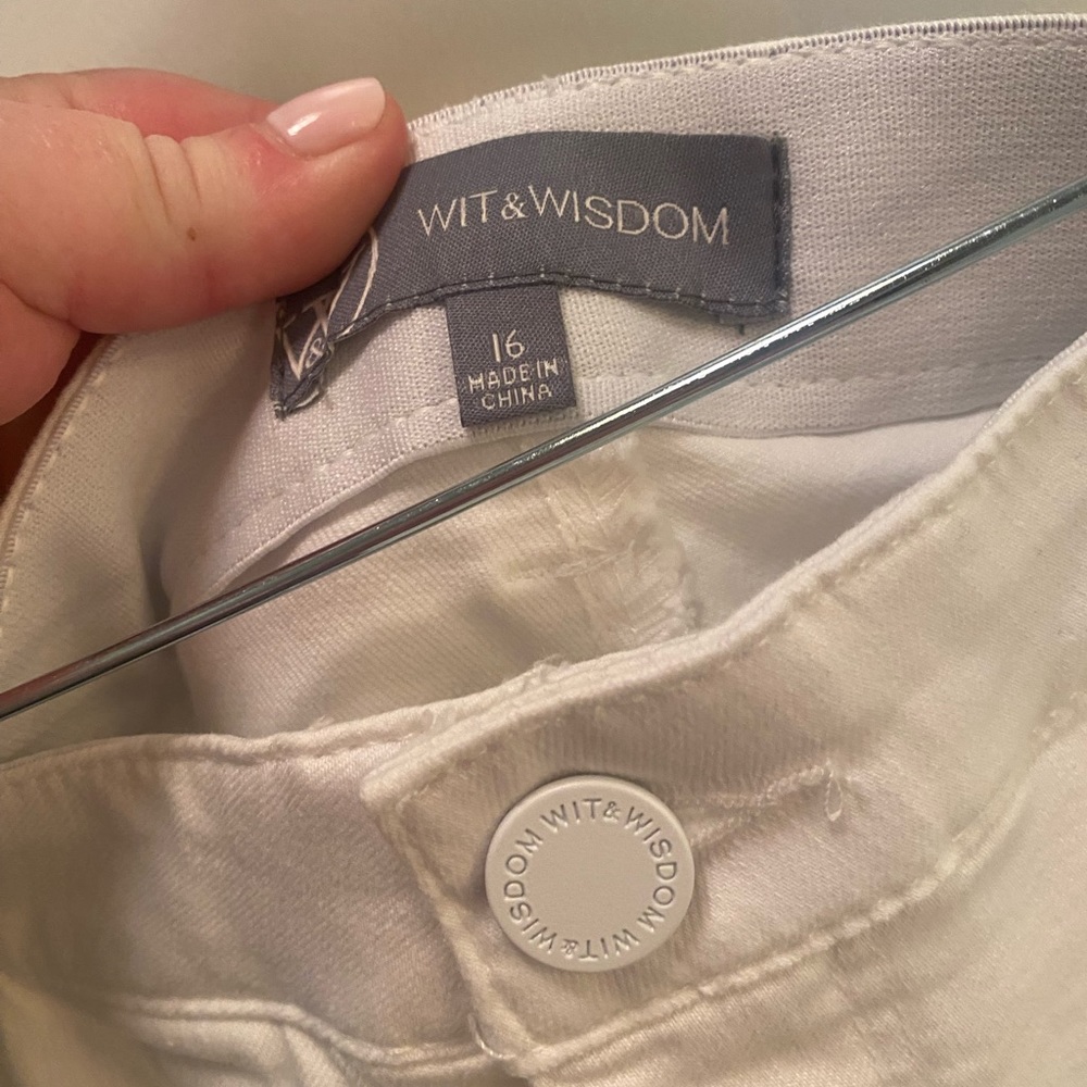 Wit & Wisdom Absolution White Denim Shorts-16 - image 6